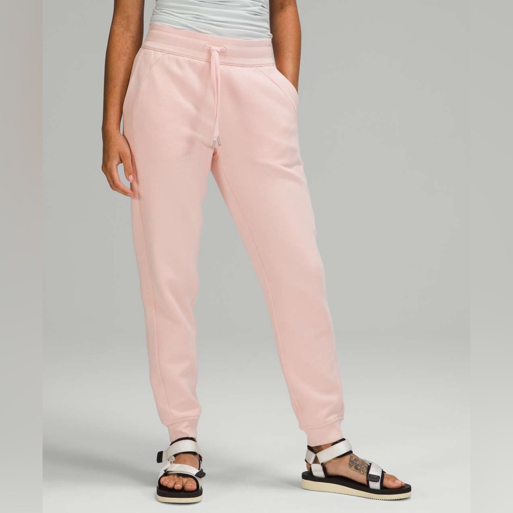 NWT Lululemon Scuba HR Jogger Pink Mist Size 8